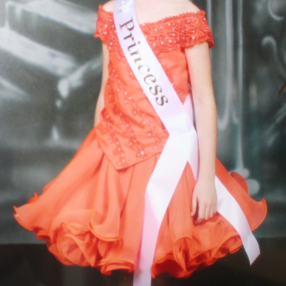 Fiesty-LeRaye Mango Pagent Dres, Off the Shoulder. - Picture 1 of 3